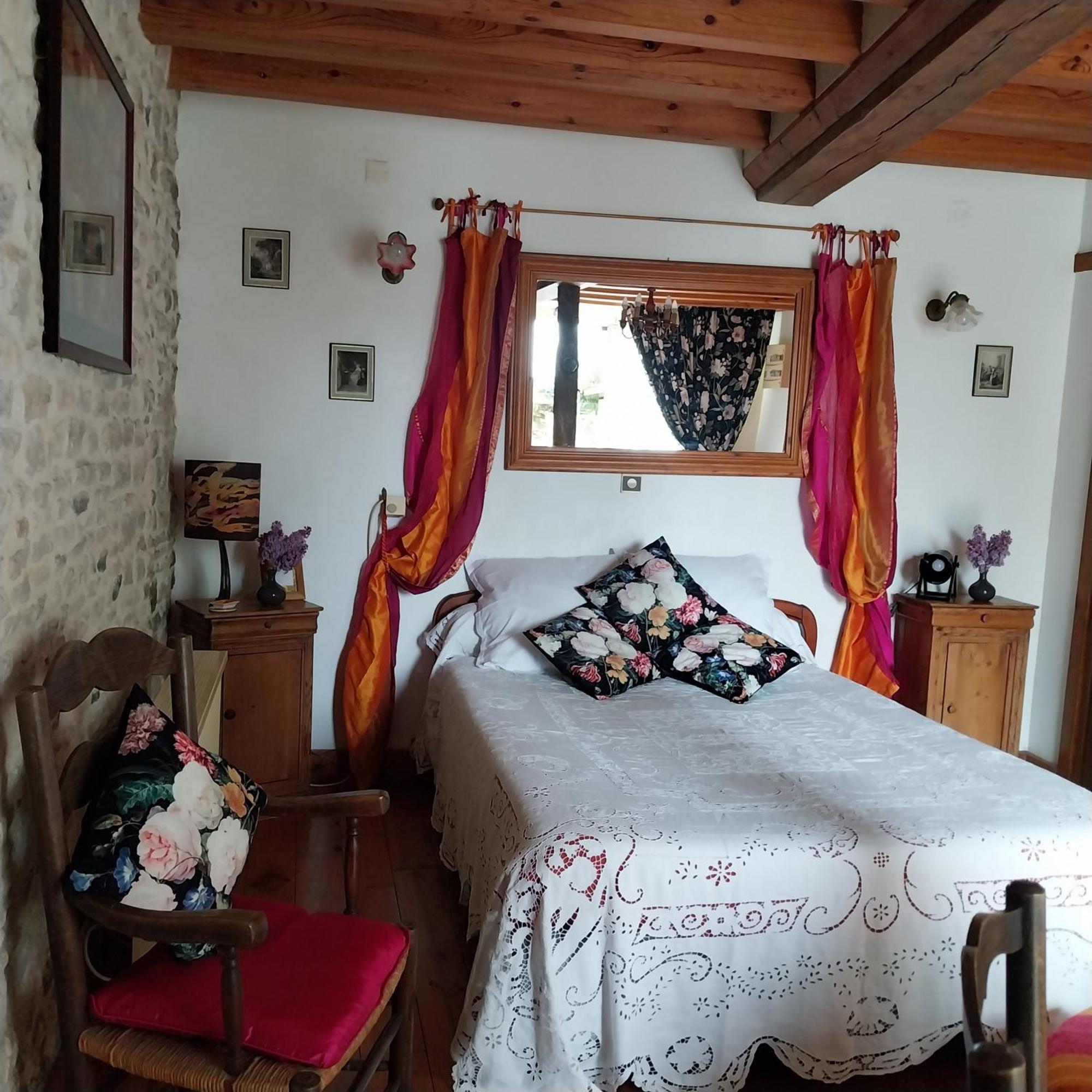 La Glycine Hotel Анел Екстериор снимка